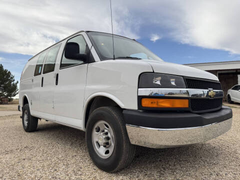 2022 Chevrolet Express 2500
