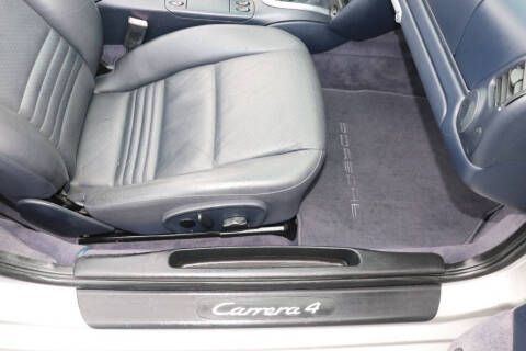 2003 Porsche 911 Carrera 4