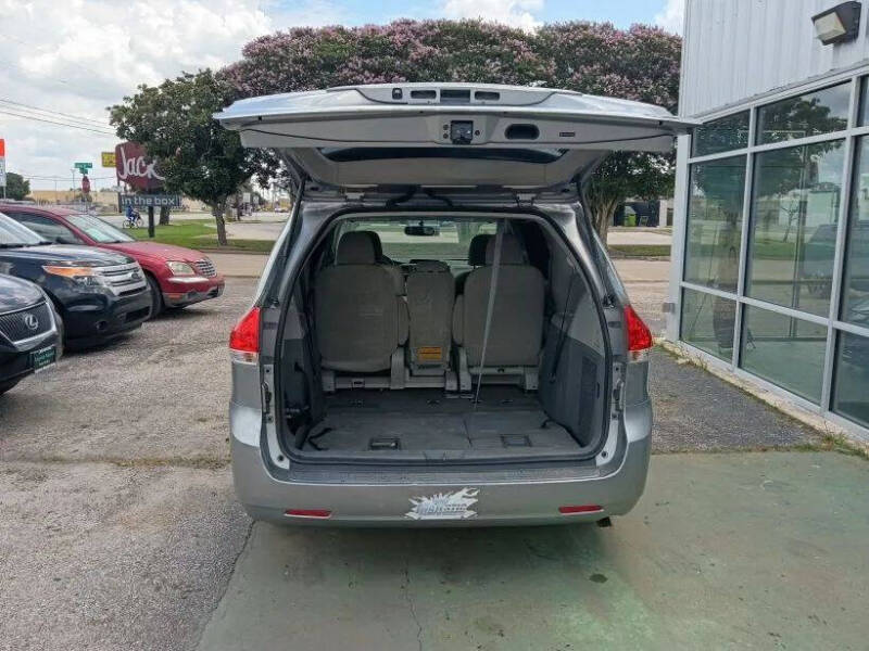 2011 Toyota Sienna