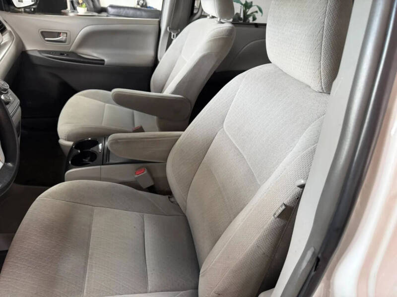2015 Toyota Sienna