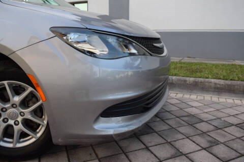 2017 Chrysler Pacifica Touring