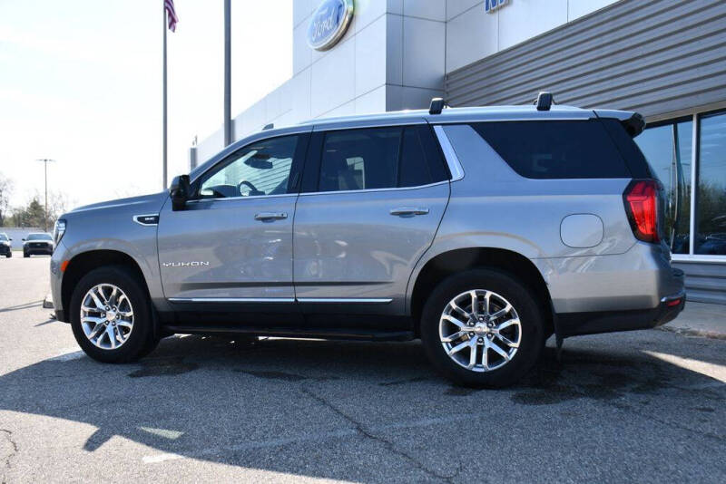2023 GMC Yukon SLT