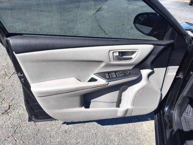 2015 Toyota Camry LE