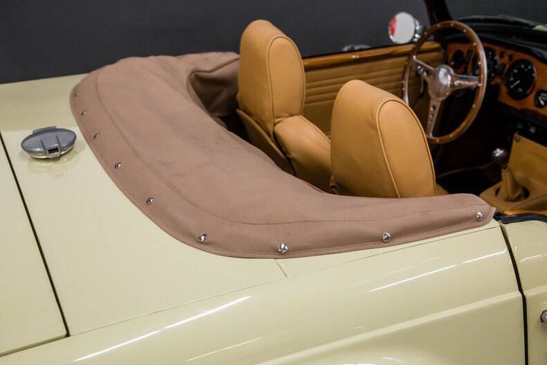 1971 Triumph FUEL INJECTED OVERDIVE TR6