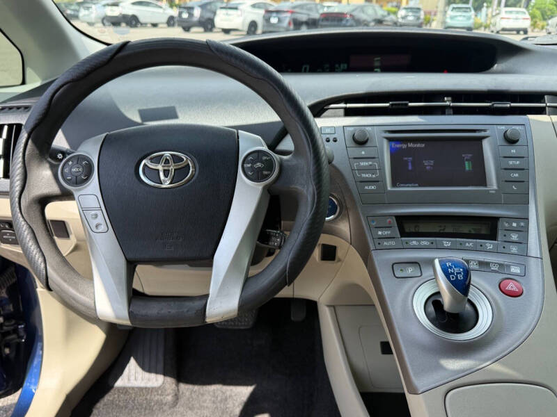 2014 Toyota Prius Two