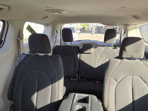 2017 Chrysler Pacifica Touring