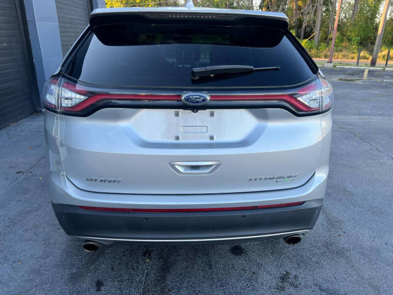 2018 Ford Edge Titanium photo 10