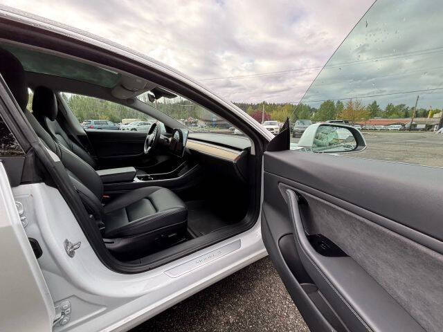 2018 Tesla Model 3 Mid Range