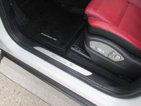 2017 Porsche Macan S