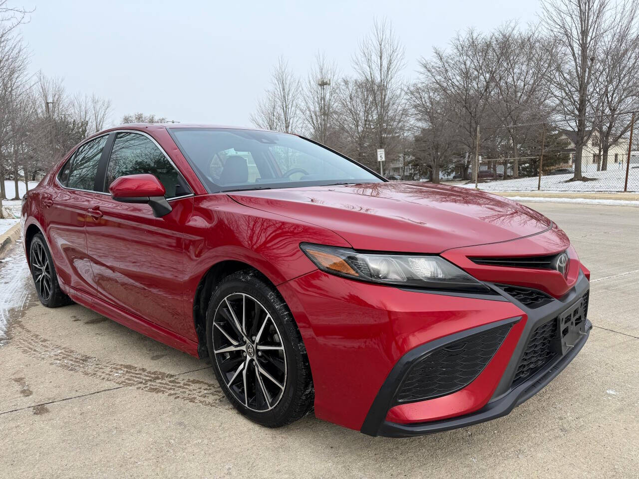 2021 Toyota Camry SE 4dr Sedan's photo