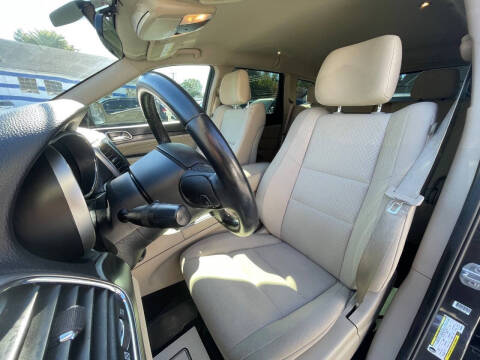 2019 Jeep Grand Cherokee Laredo