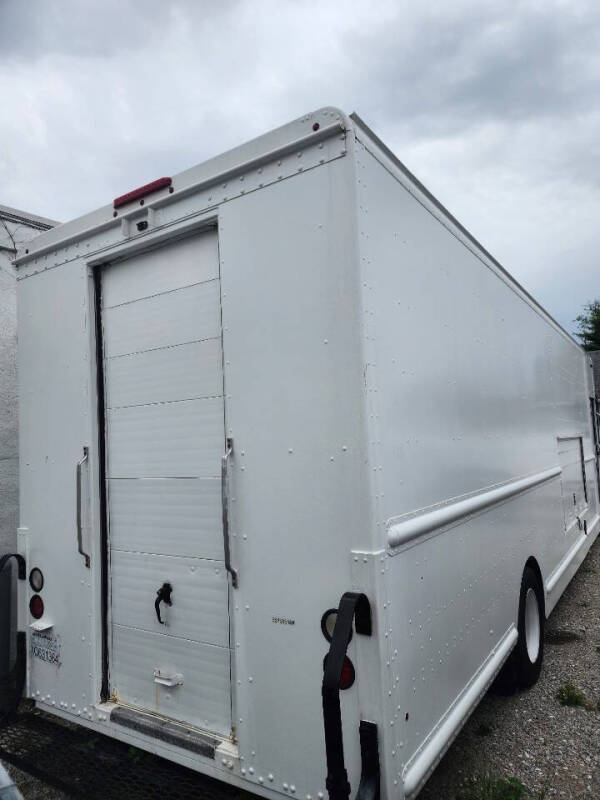2016 Freightliner MT55 Chassis