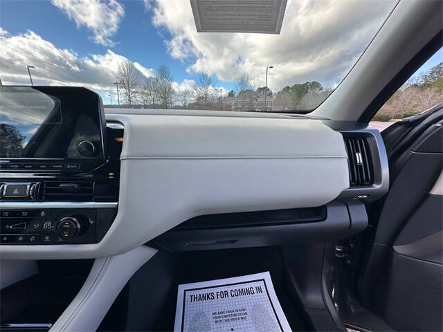 2023 Nissan Pathfinder SL