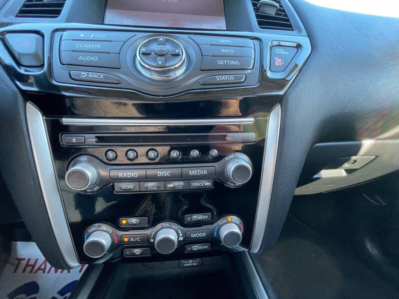 2018 Nissan Pathfinder SV