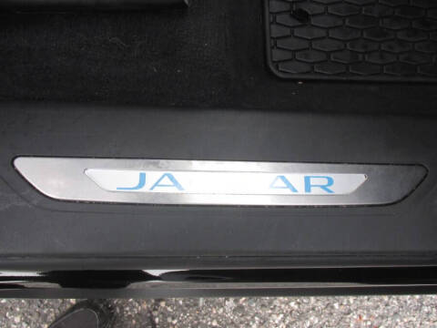 2019 Jaguar F-PACE 25t Premium