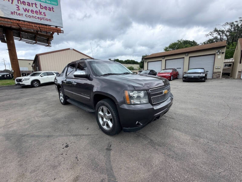 2011 Chevrolet Avalanche LTZ
