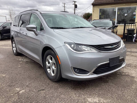 2018 Chrysler Pacifica Hybrid Touring Plus