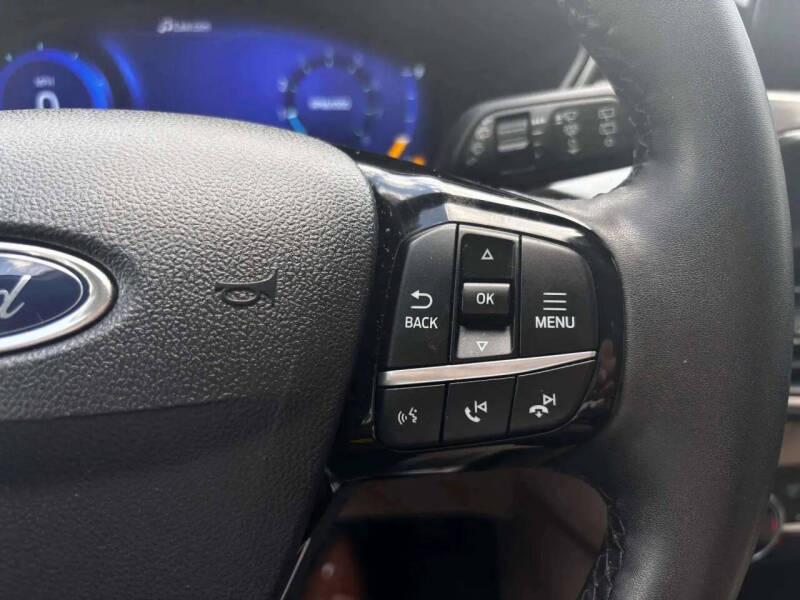 2022 Ford Escape Titanium