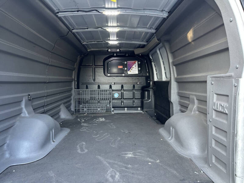 2017 Chevrolet Express 2500