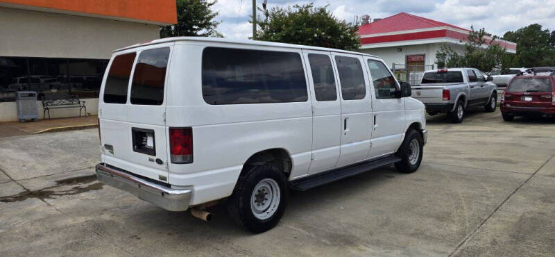 2013 Ford E-Series E-350 SD XLT