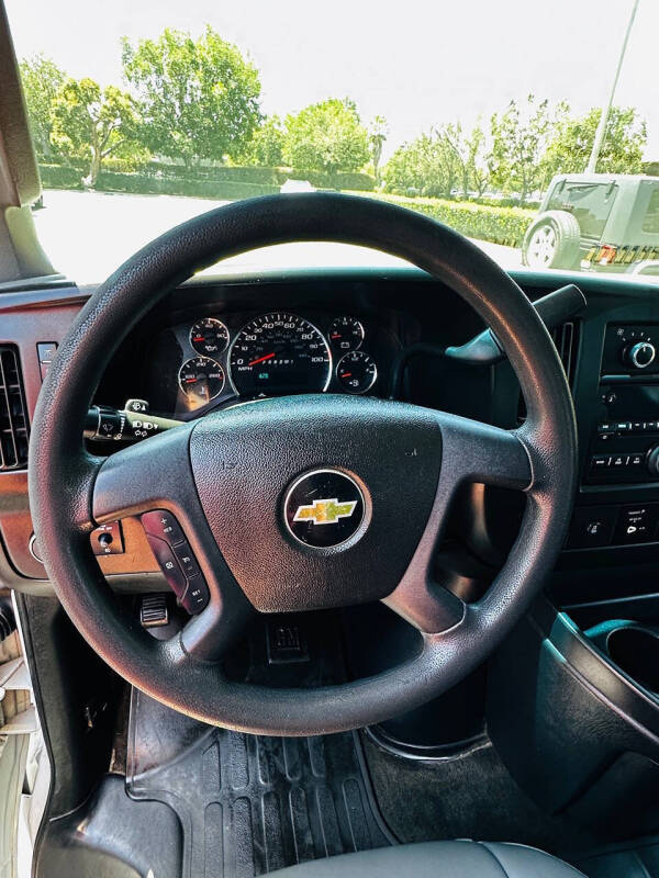 2017 Chevrolet Express LT 3500