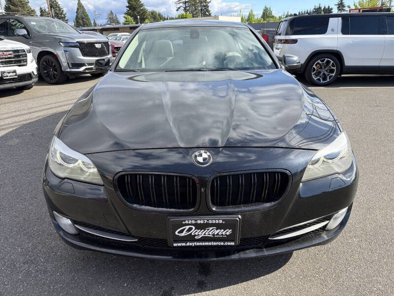2012 BMW 5 Series 528i