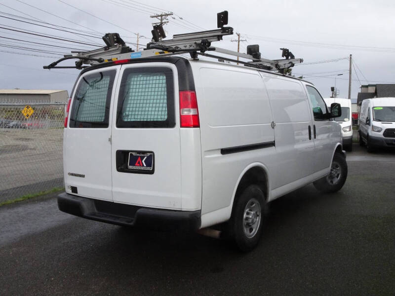2017 Chevrolet Express 2500
