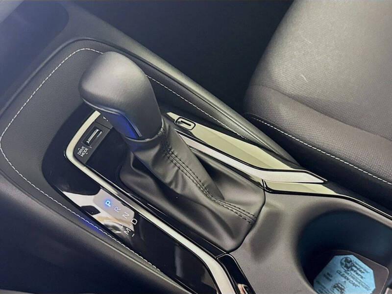 2025 Toyota Corolla Hatchback SE