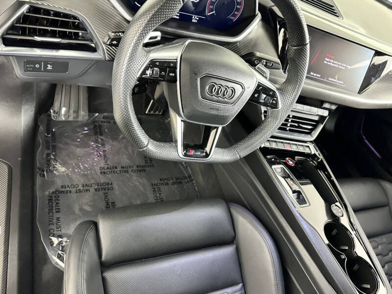 2024 Audi RS e-tron GT quattro