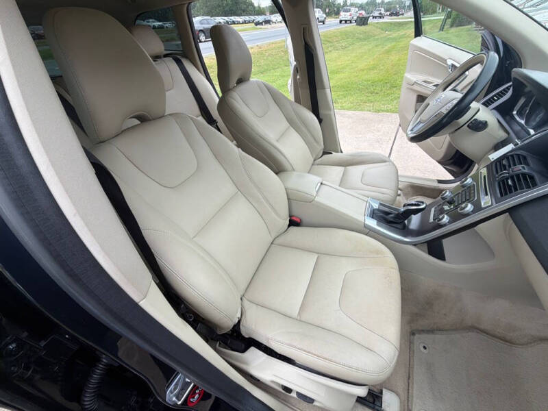 2016 Volvo XC60 T5 Drive-E Premier
