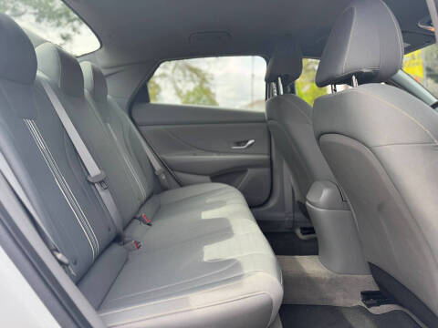 2023 Hyundai Elantra SEL