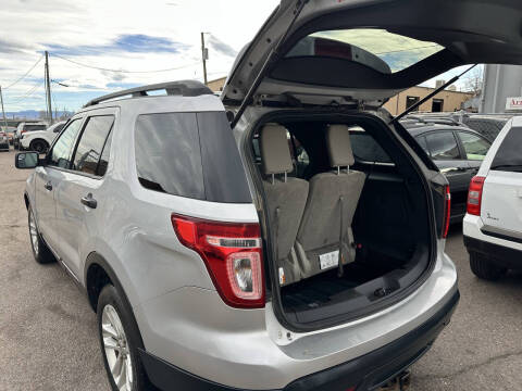 2015 Ford Explorer