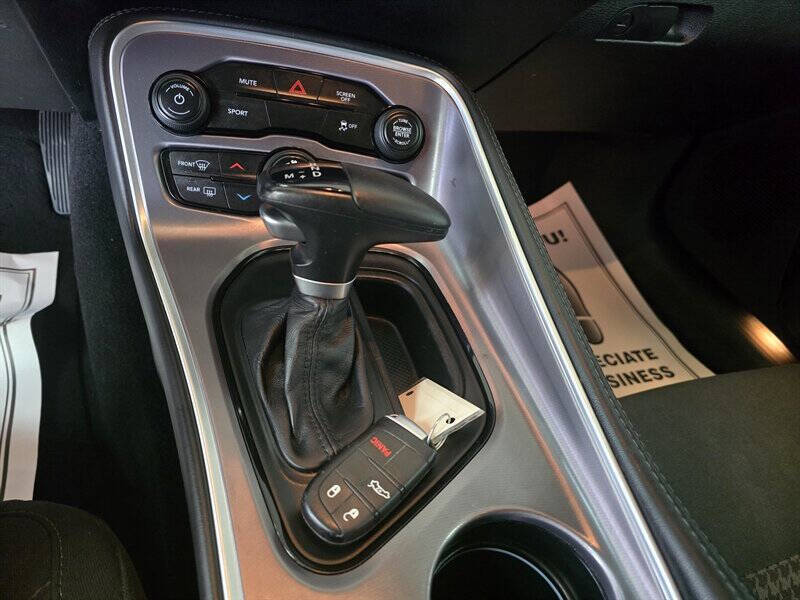 2019 Dodge Challenger SXT