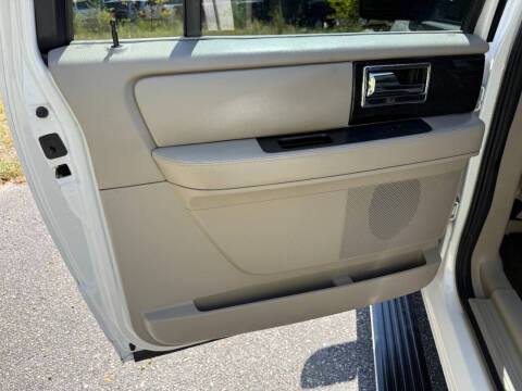 2017 Lincoln Navigator L Select