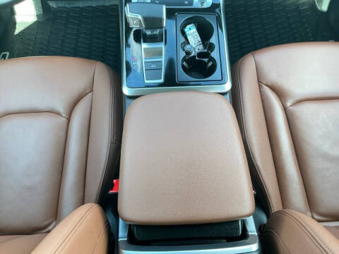 2022 Audi Q8 quattro Premium 55 TFSI