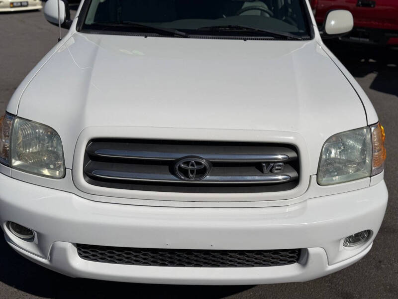 2004 Toyota Sequoia Limited