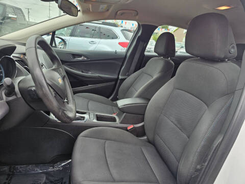 2017 Chevrolet Cruze LT Auto