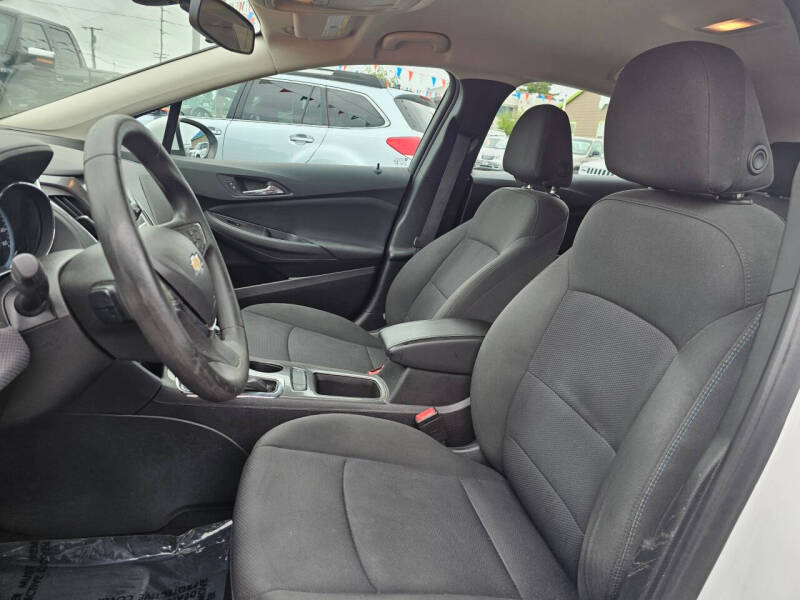 2017 Chevrolet Cruze LT Auto