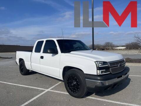 2006 Chevrolet Silverado 1500 for sale at INDY LUXURY MOTORSPORTS in Fishers IN