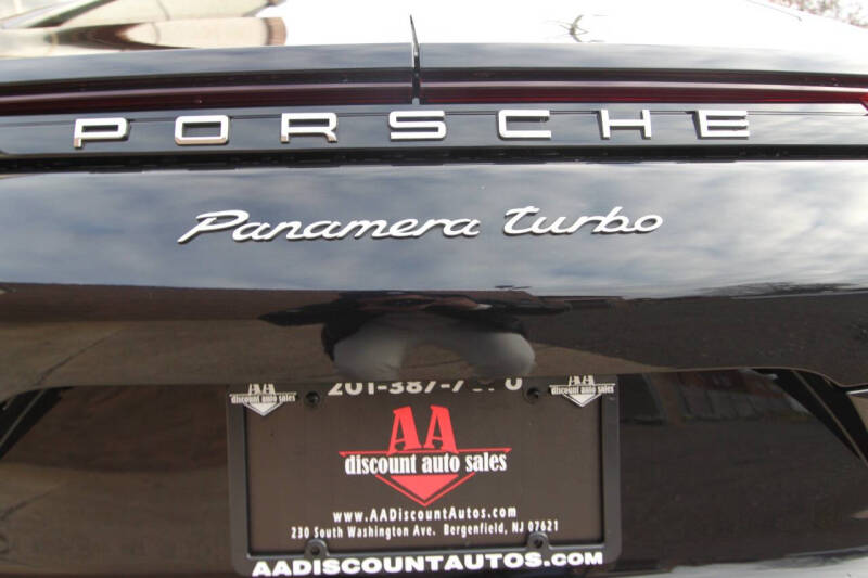 2017 Porsche Panamera Turbo