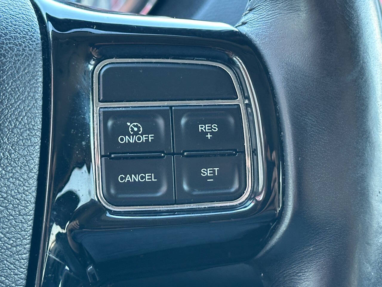 ChryslerTown and Country35