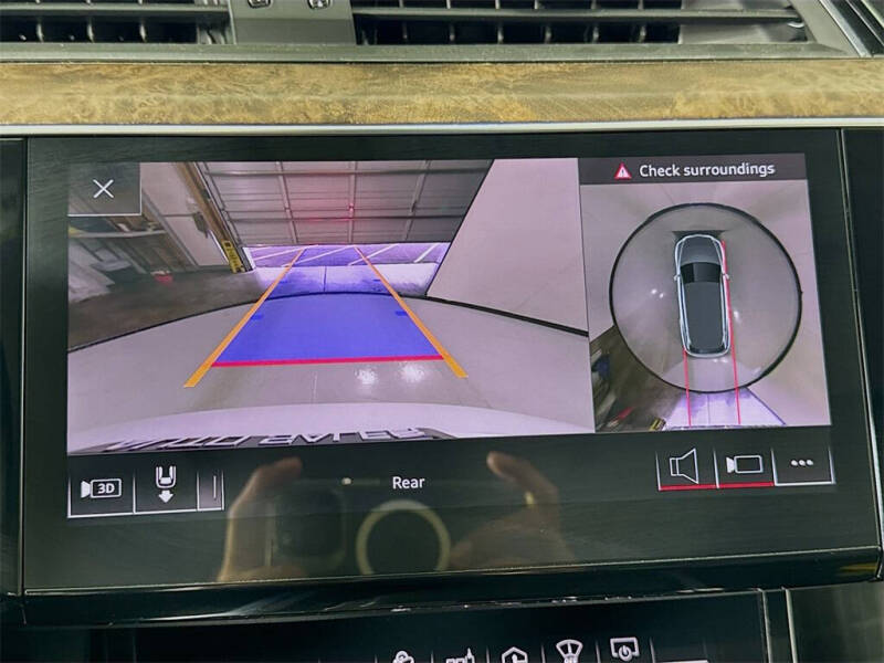 2019 Audi e-tron quattro Prestige