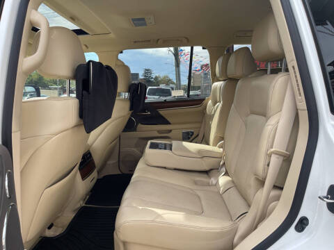 2016 Lexus LX 570