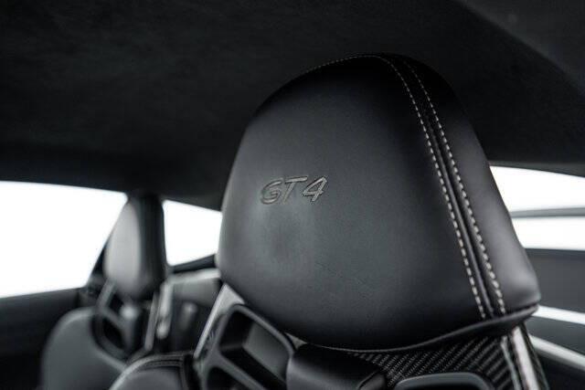 2016 Porsche Cayman GT4