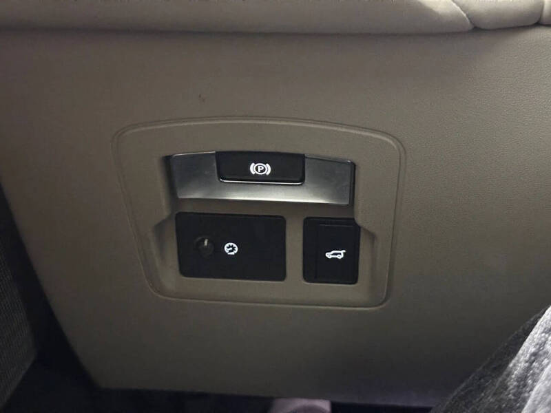 2019 Land Rover Range Rover Velar P250 R-Dynamic SE