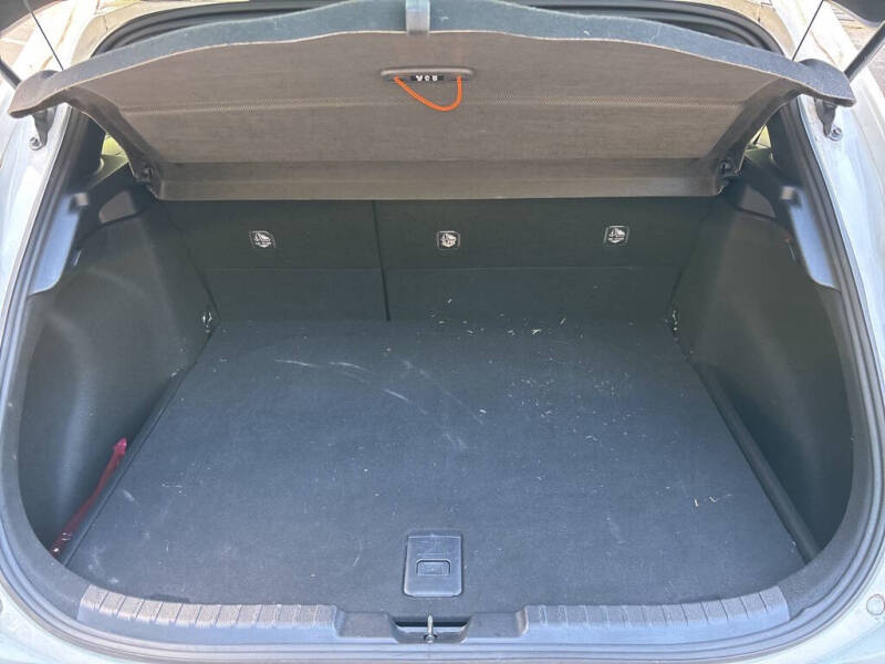 2020 Toyota Corolla Hatchback SE