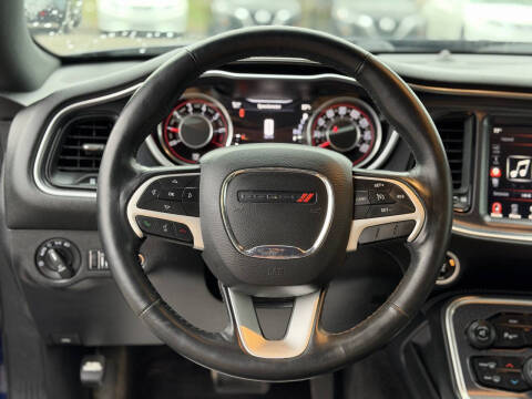 2015 Dodge Challenger SXT Plus