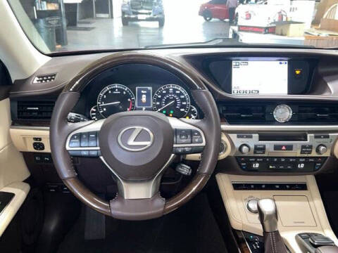 2016 Lexus ES 350