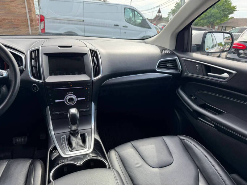 2018 Ford Edge Titanium