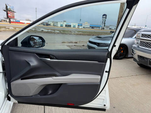 2022 Toyota Camry LE